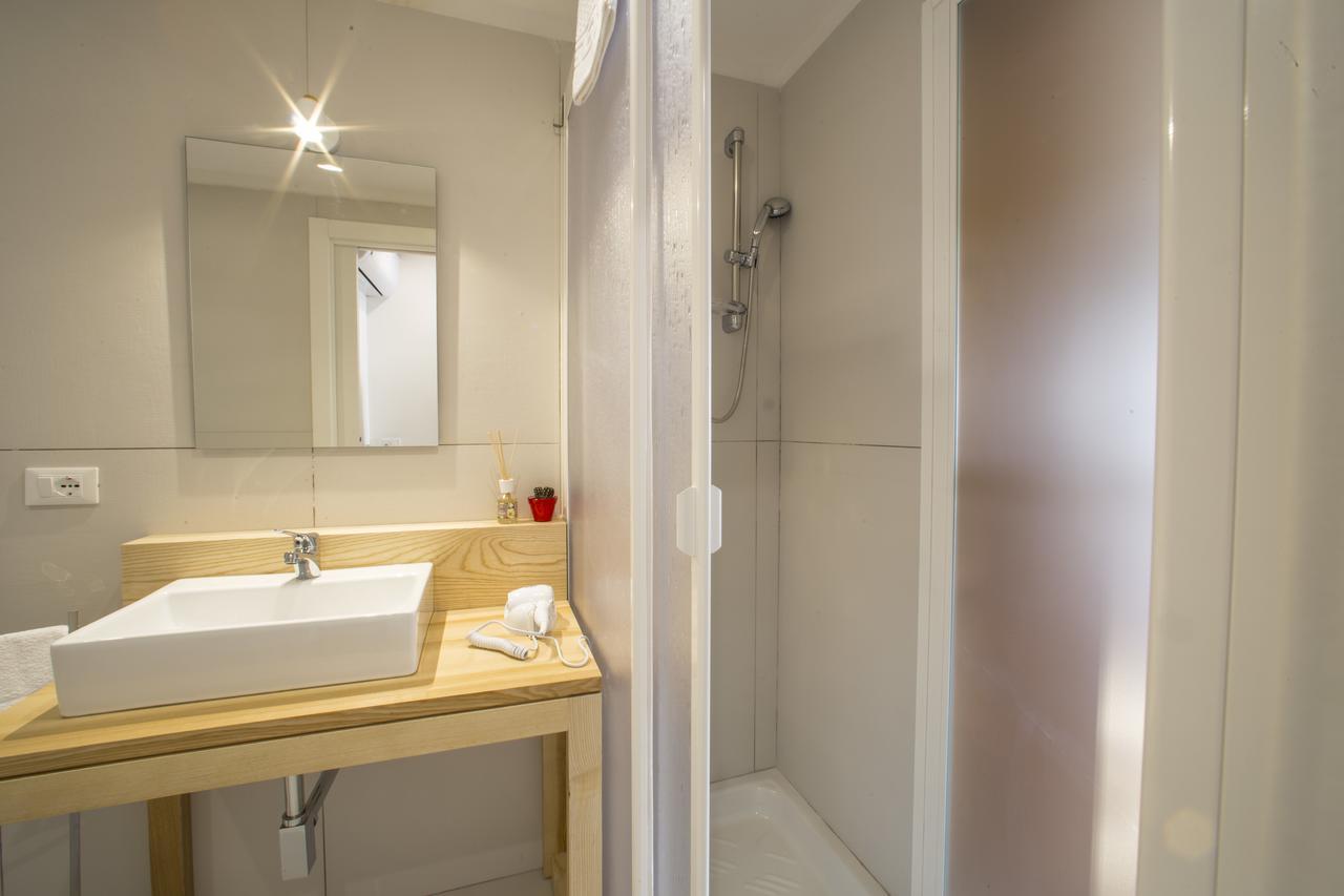 טרפאני Tramura Guest House מראה חיצוני תמונה